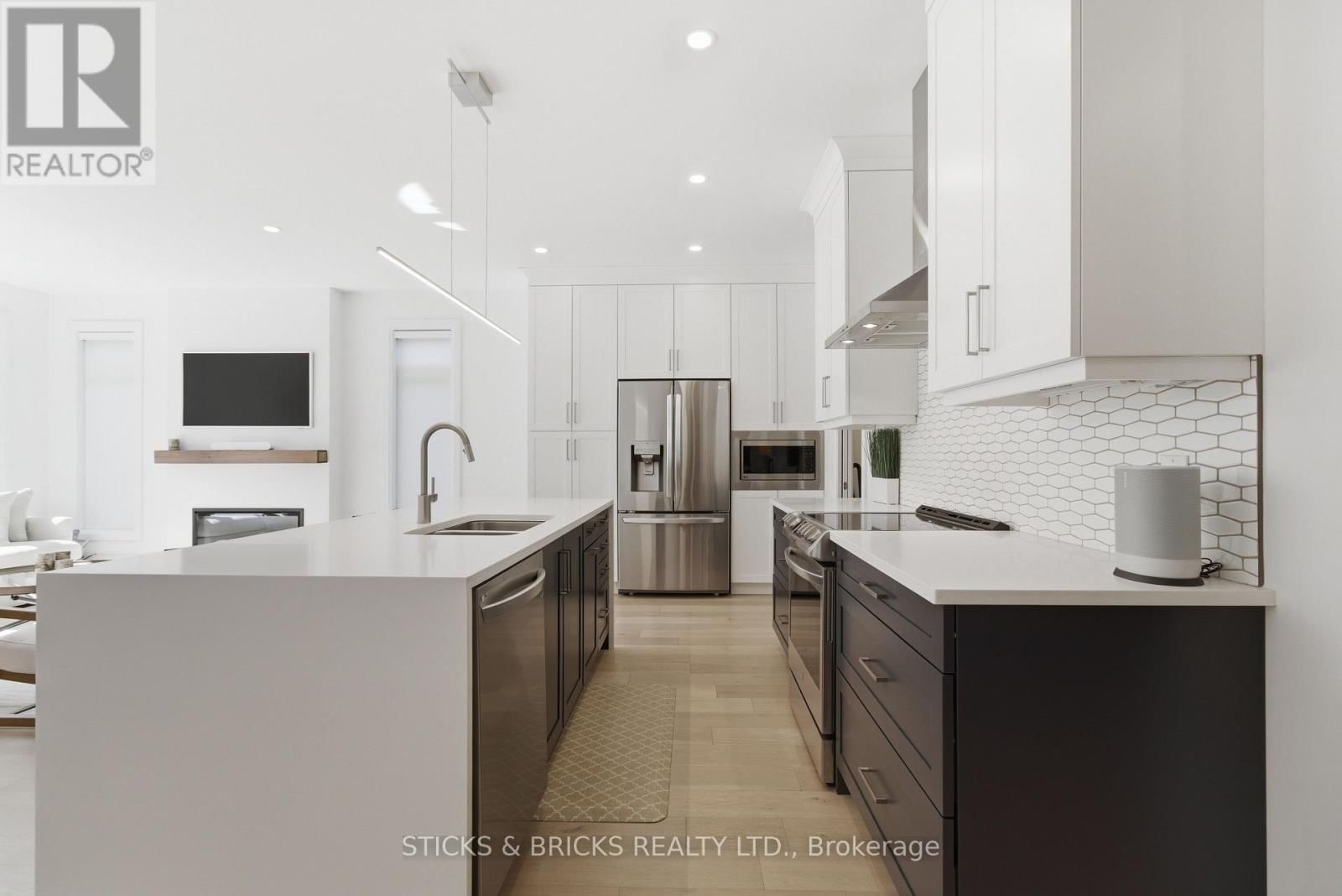 19 - 9150 WILLOUGHBY DRIVE Image 10