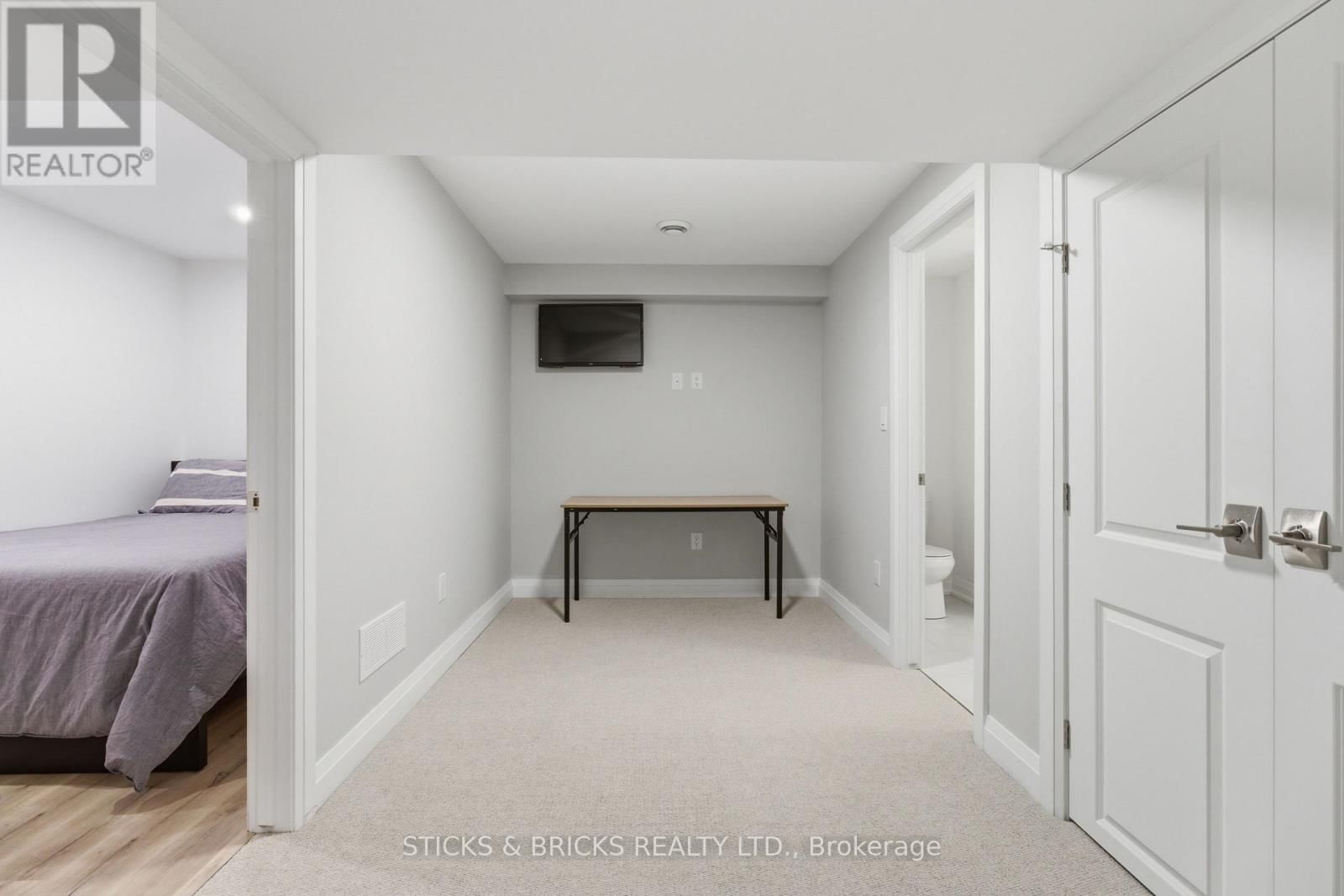 19 - 9150 WILLOUGHBY DRIVE Image 33