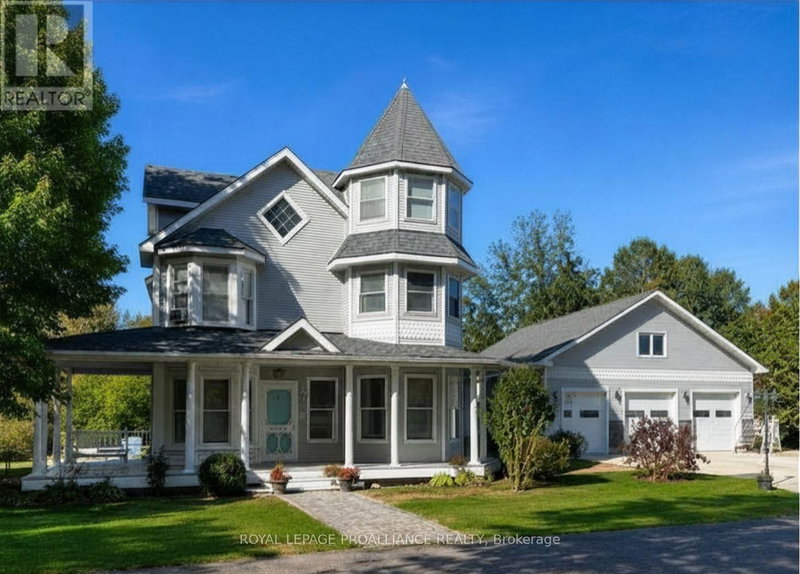 3 Beds 4 Baths  Single Family House For Sale In North Marysburg Ward [K0K 2T0]