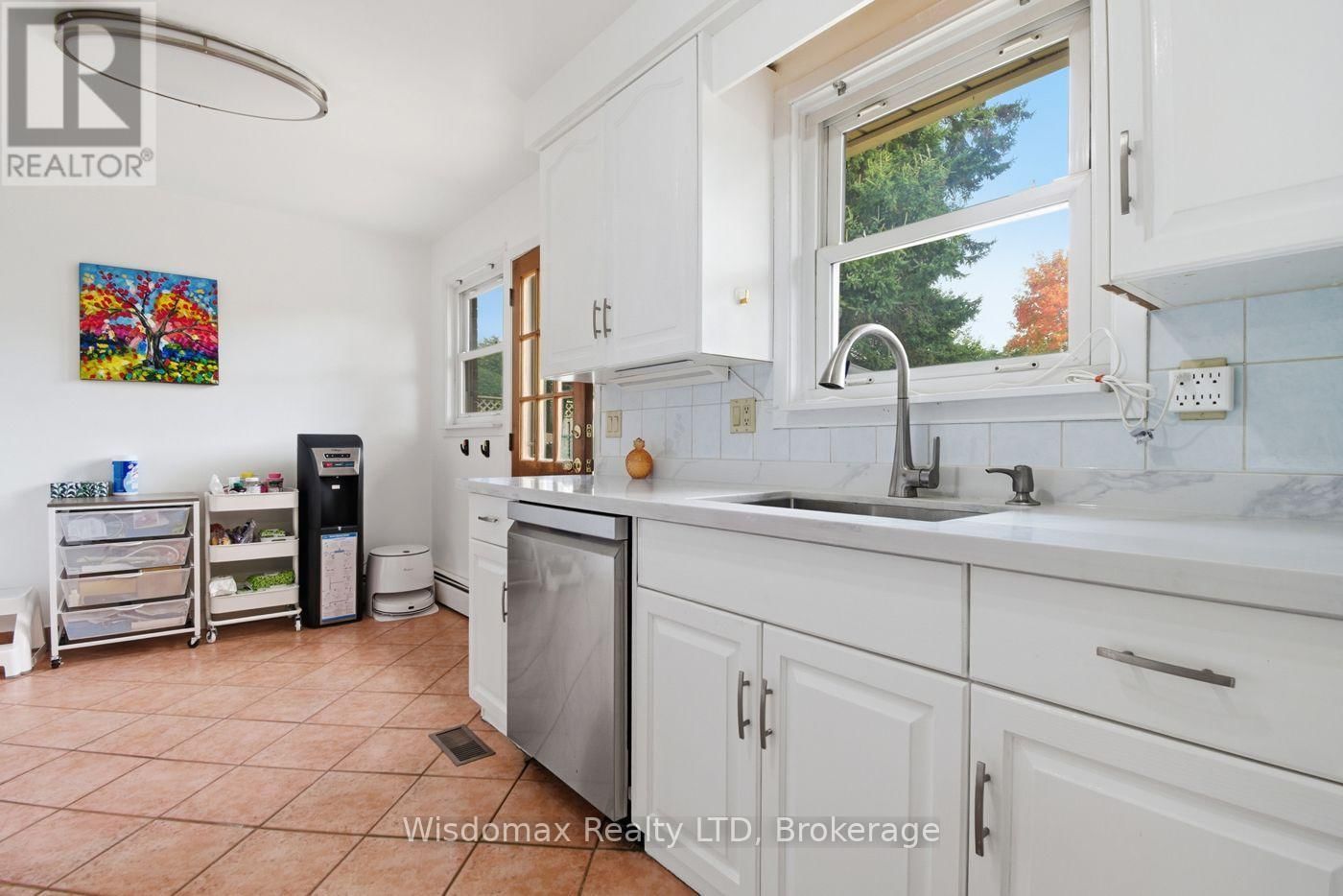 3384 BAKER CRESCENT Image 13