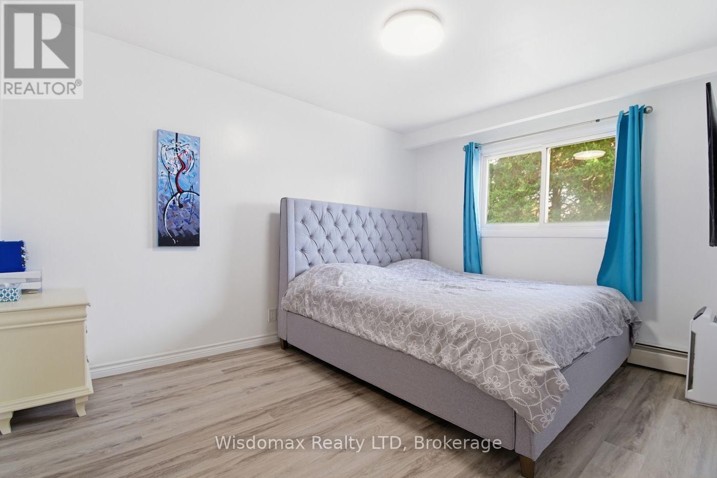 3384 BAKER CRESCENT Image 24