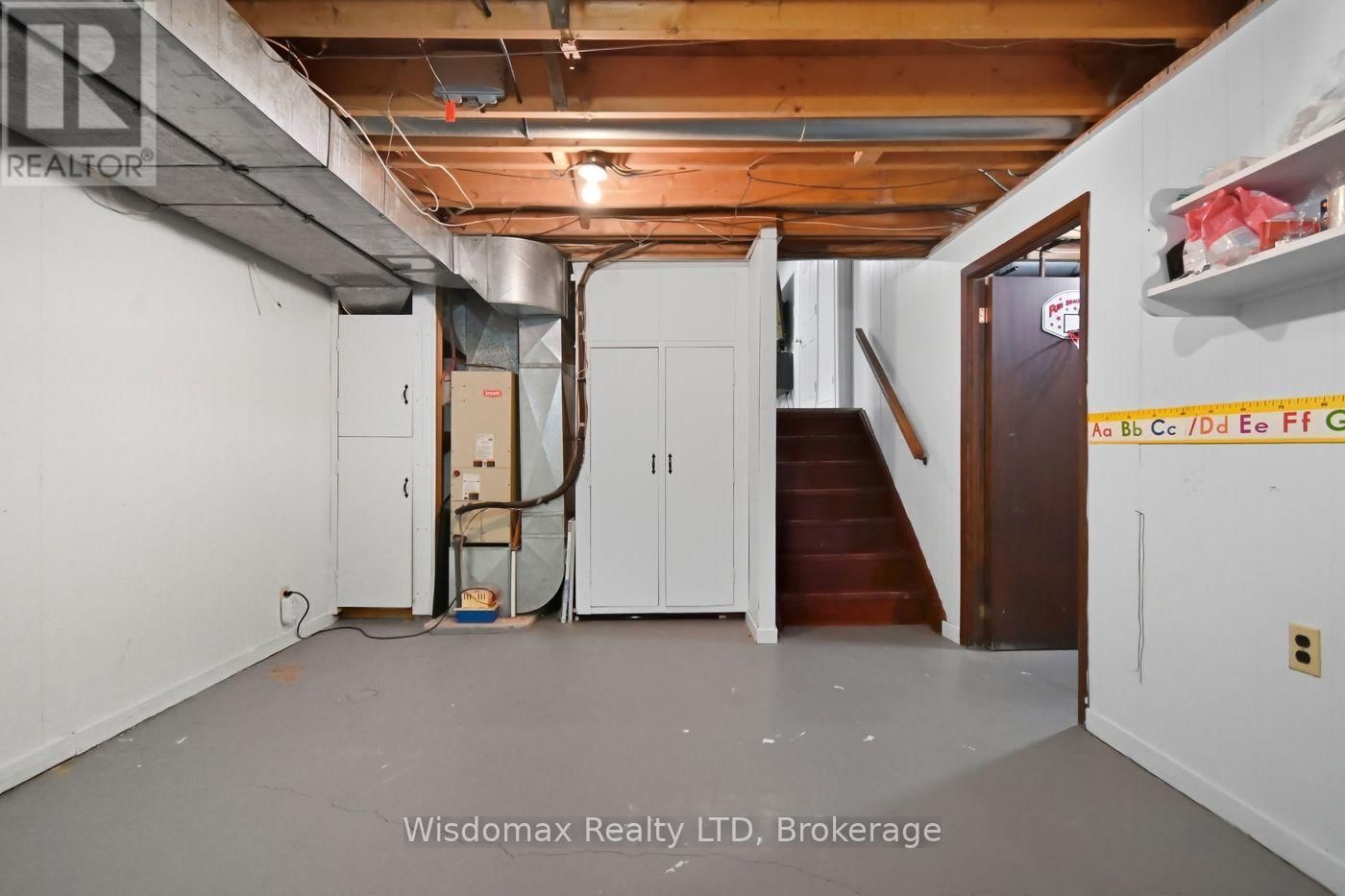 3384 BAKER CRESCENT Image 30