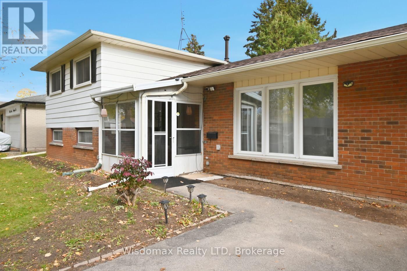 3384 BAKER CRESCENT Image 4