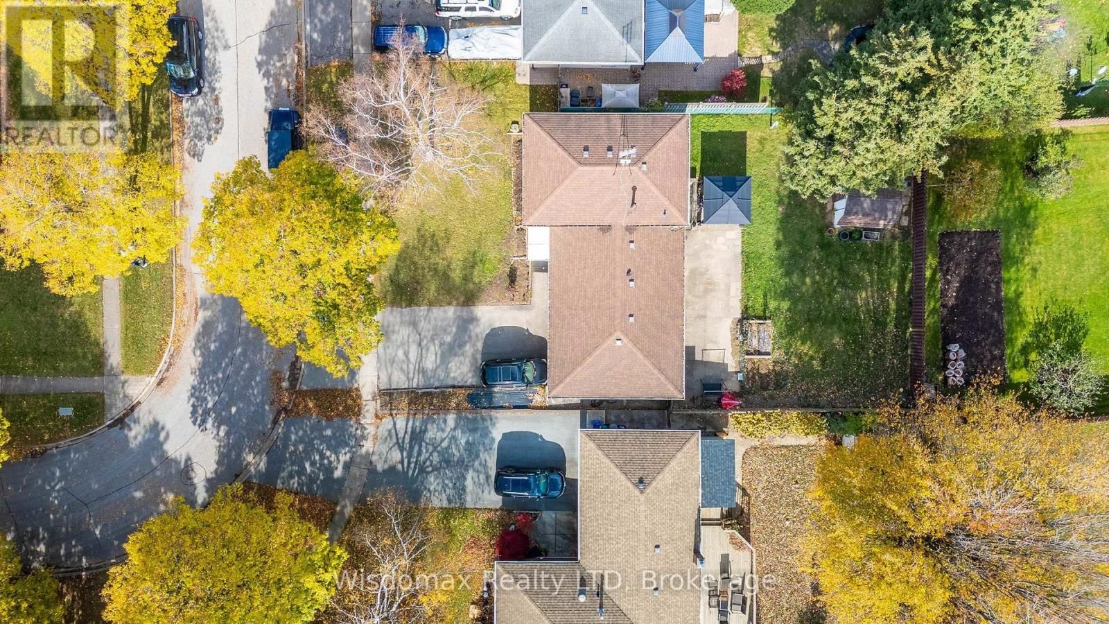 3384 BAKER CRESCENT Image 44
