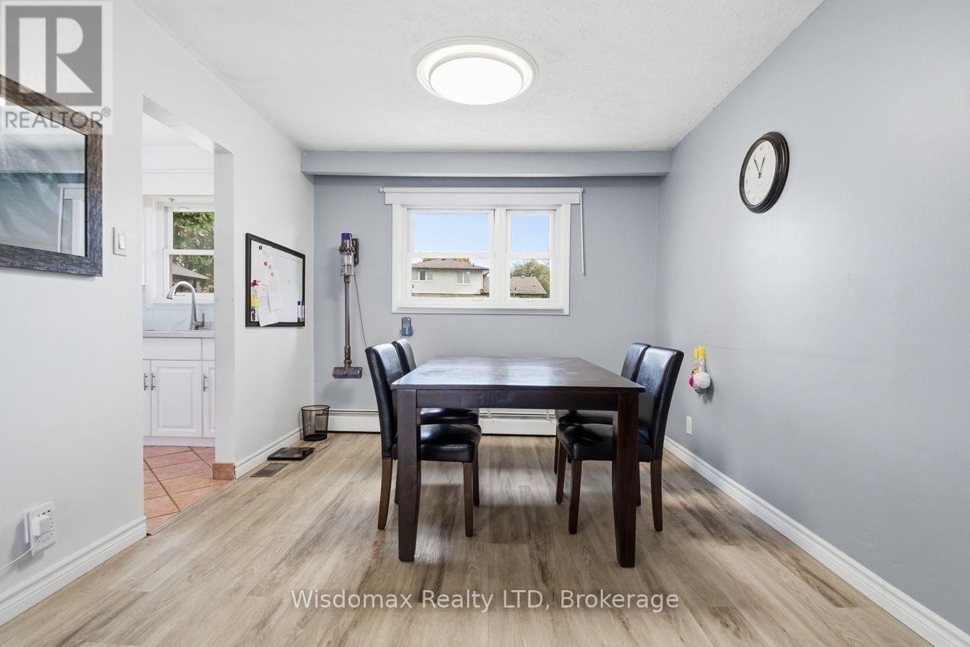 3384 BAKER CRESCENT Image 9
