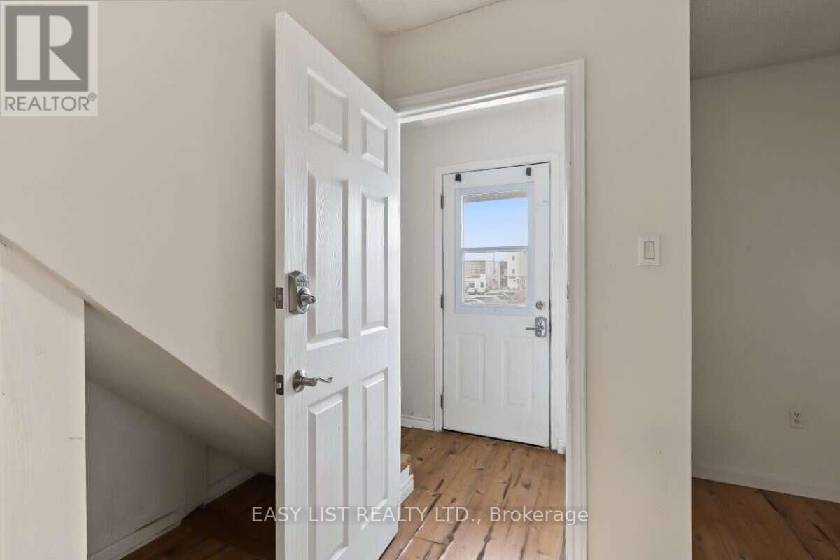 10 YORK STREET NORTH Image 32