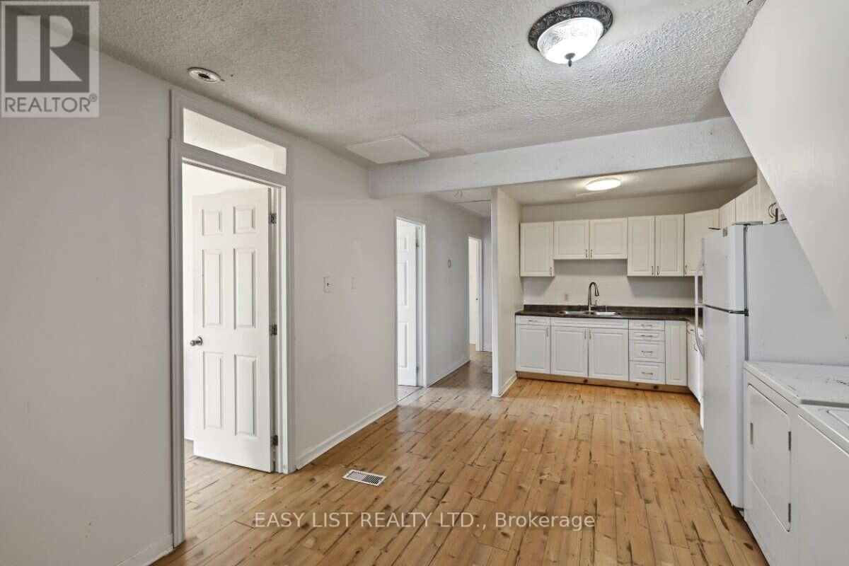 10 YORK STREET NORTH Image 33