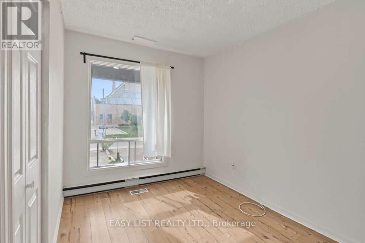 10 YORK STREET NORTH Image 40