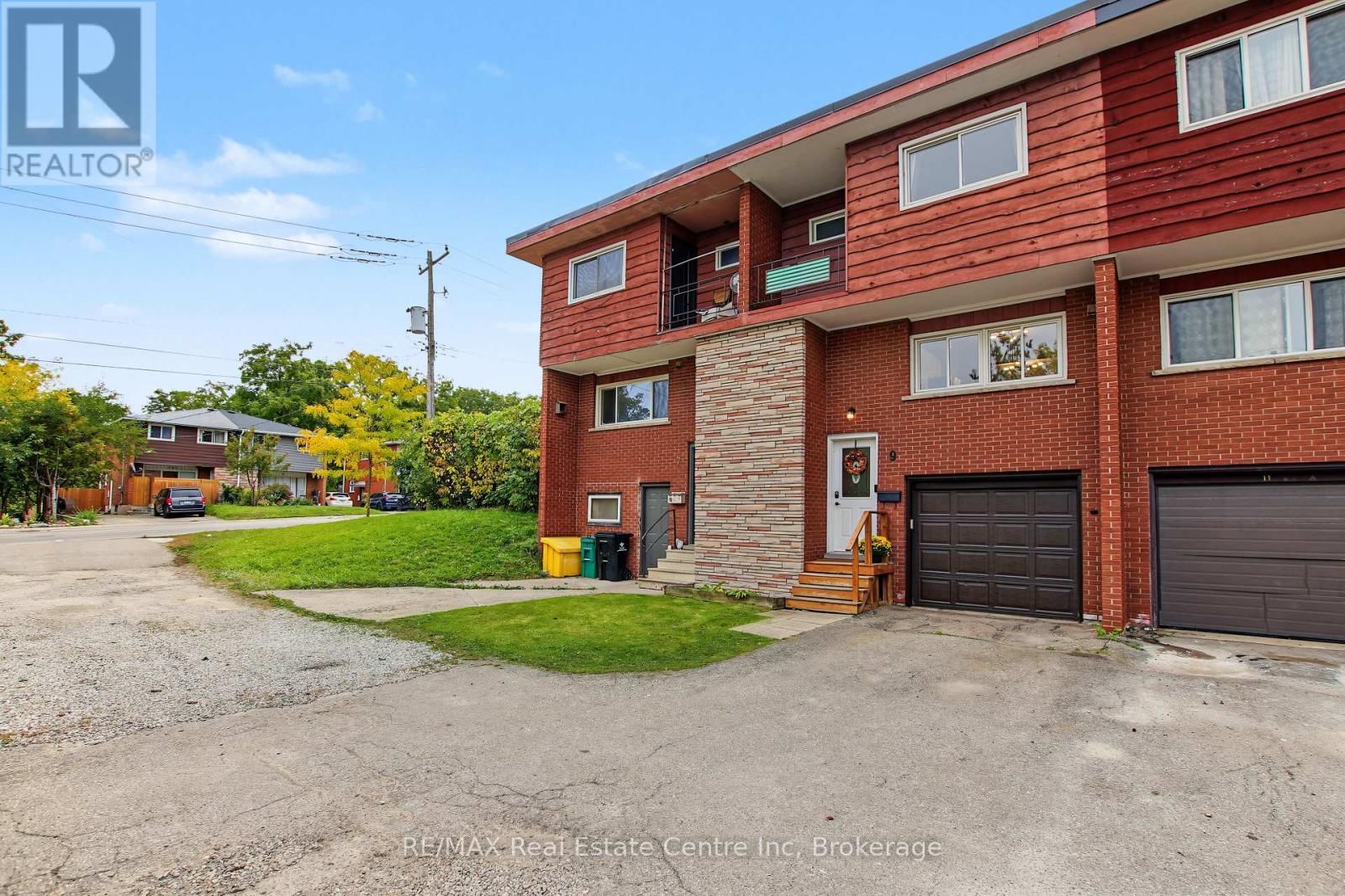 9 GREENBROOK DRIVE Image 3