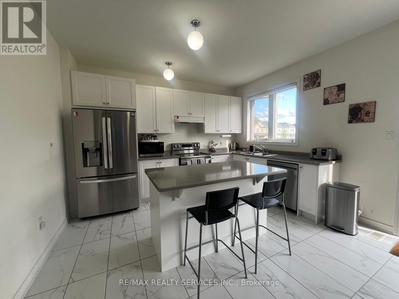 734 ANISHINAABE DRIVE Image 8