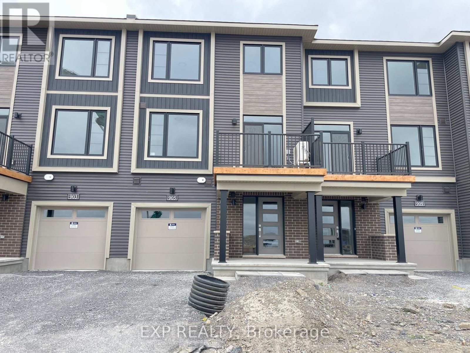 905 JACK DALGITY STREET Image 1