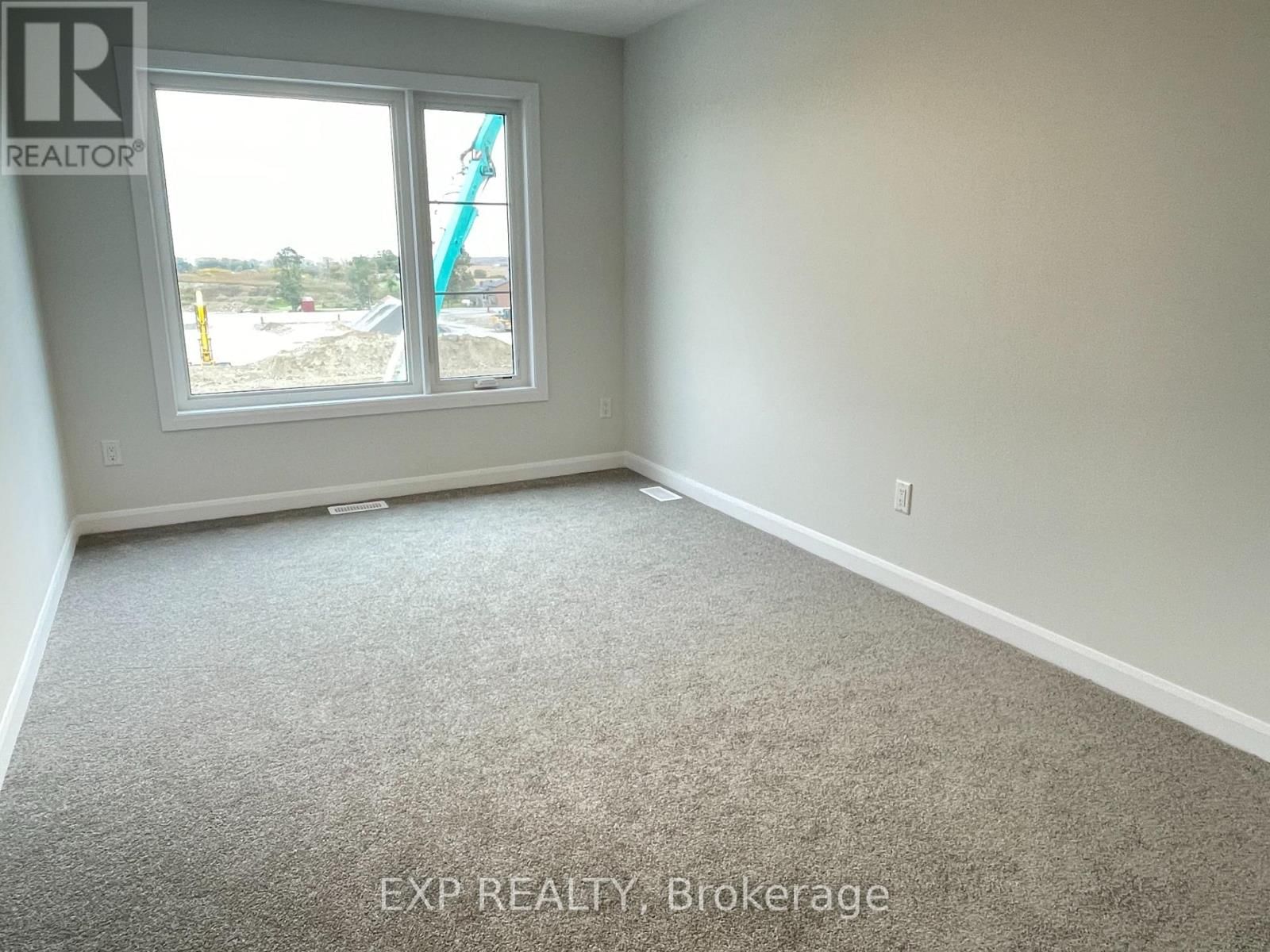 905 JACK DALGITY STREET Image 13