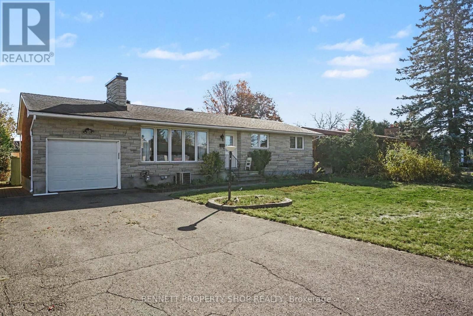 18 KINGSBURY AVENUE Image 2