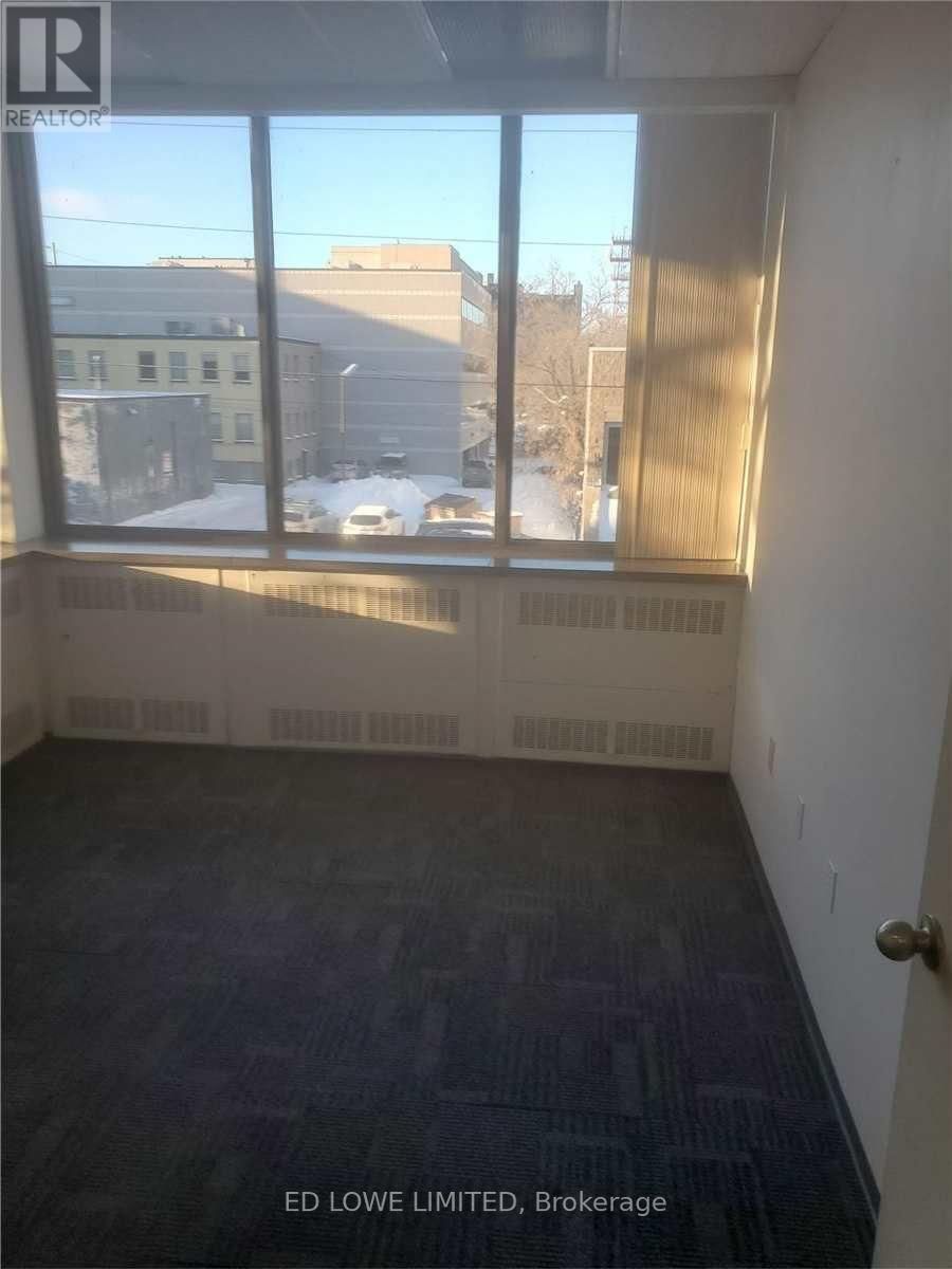 204 - 101 WORTHINGTON STREET EAST Image 13