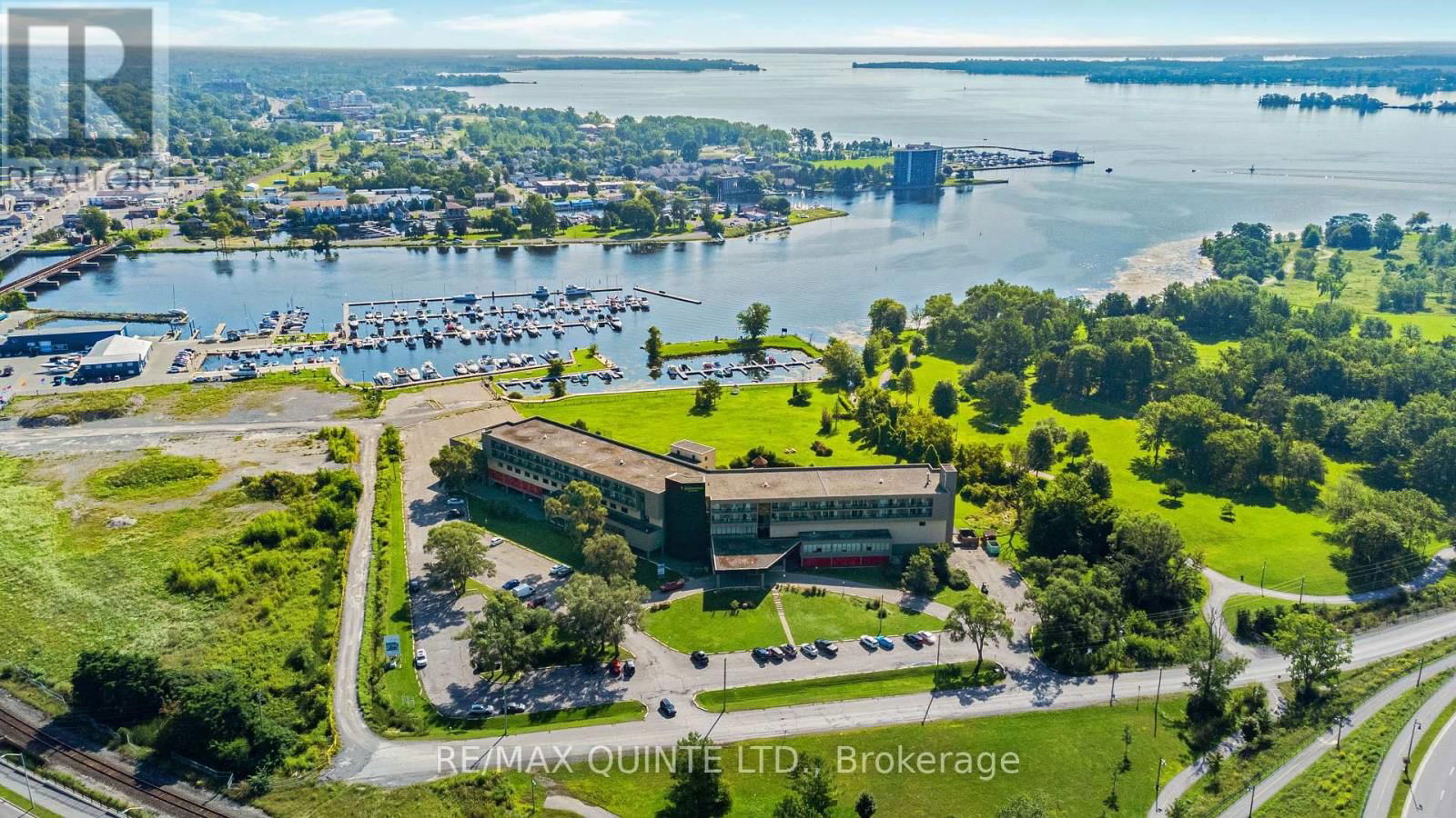 105 - 11 BAY BRIDGE ROAD Image 30