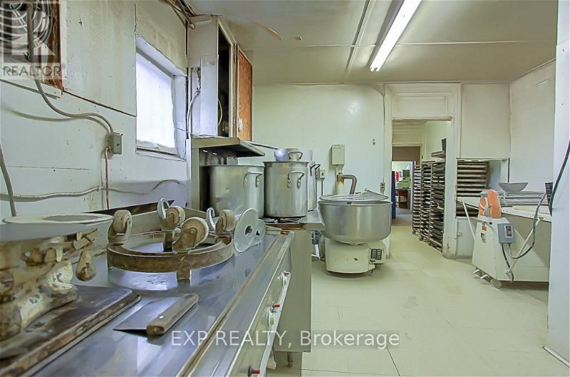 Image #1 of Restaurant for Sale at 46 Robinson St, Norfolk, Ontario