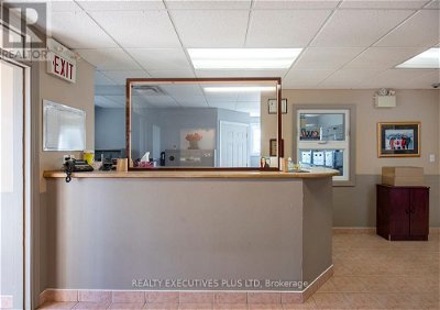 Image #1 of Commercial for Sale at 6501 Kister Rd, Niagara Falls, Ontario