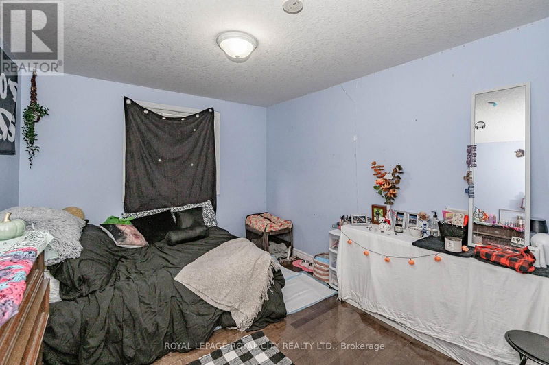 19 Sinclair Street  Guelph (Pine Ridge), N1L1R7 | Image 15