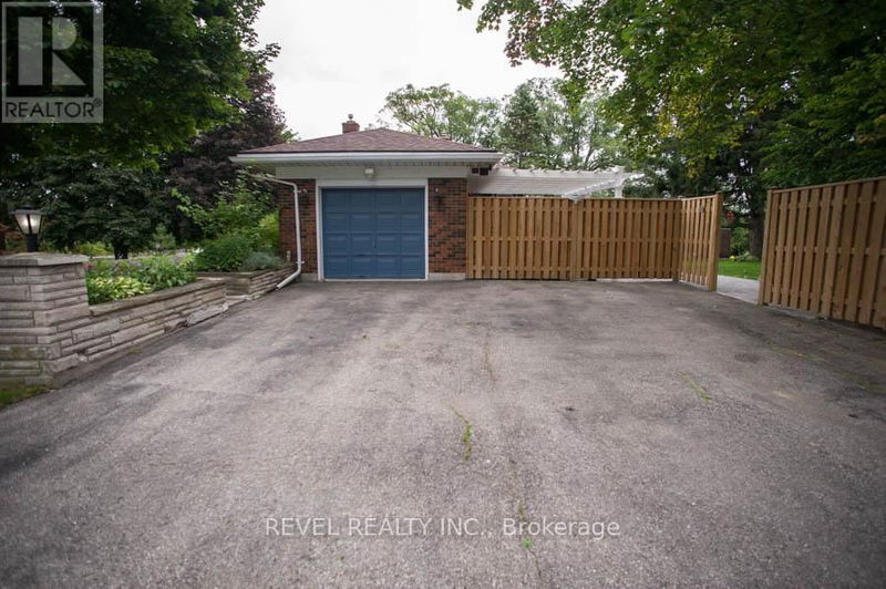 111 Tutela Heights Road  Brantford, N3T1A5 | Image 3