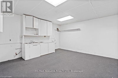 Commercial for Rent in Ontario