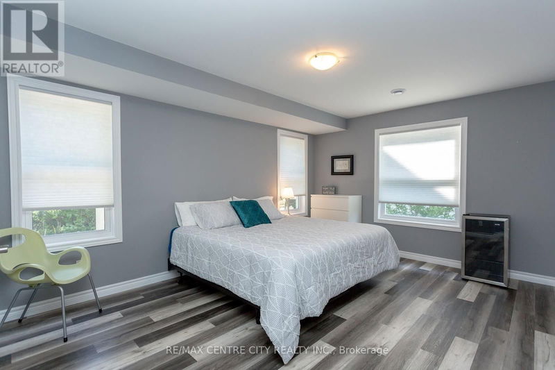 387 Stanley Park  Central Elgin (Port Stanley), N5L1E6 | Image 15