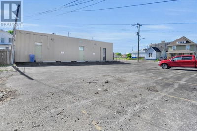 Commercial for Rent in Ontario