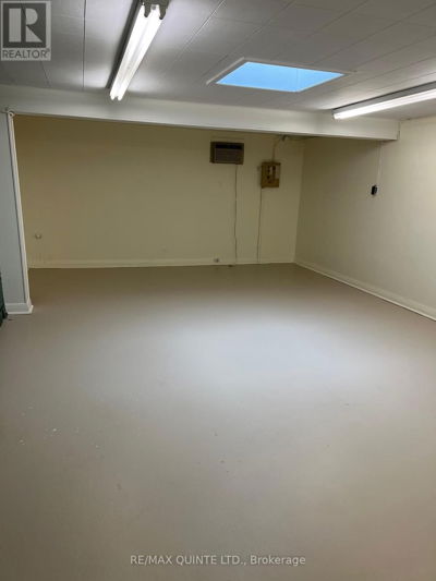 Commercial for Rent in Ontario