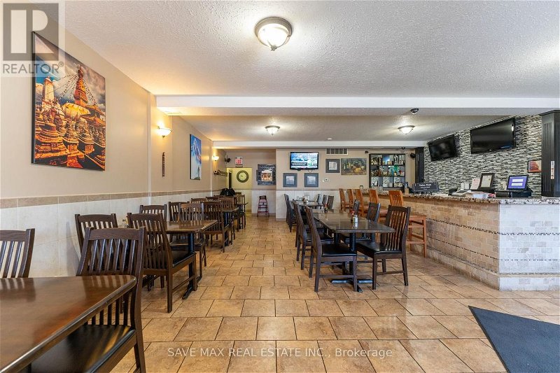 Image #1 of Restaurant for Sale at 248 Wellington Cres, Welland, Ontario