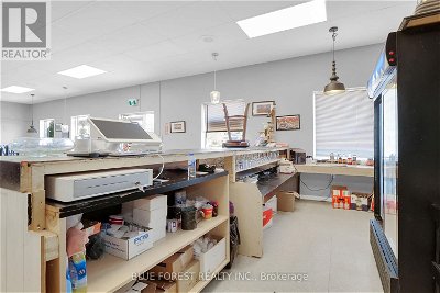 Image #1 of Commercial for Sale at 65 Maitland Terr, Strathroy-caradoc, Ontario