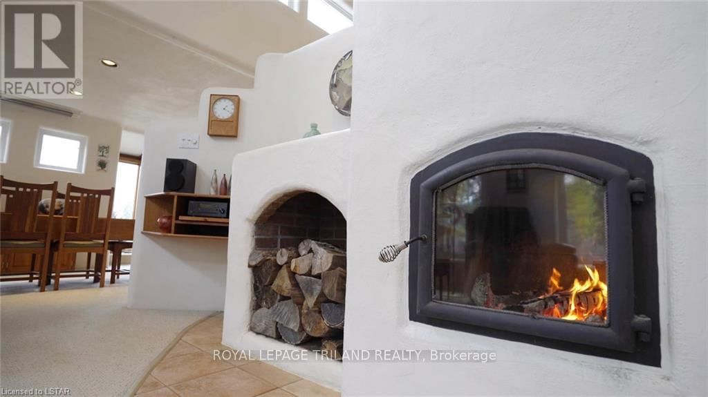 15668 FURNIVAL ROAD Image 18