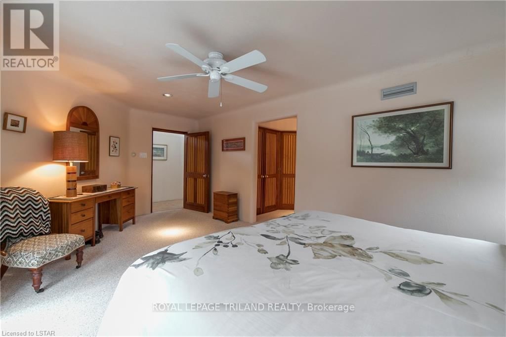 15668 FURNIVAL ROAD Image 24