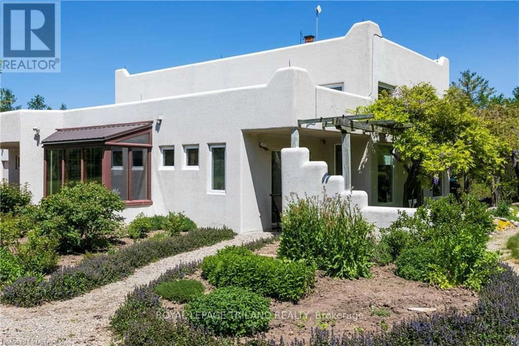 15668 FURNIVAL ROAD Image 38