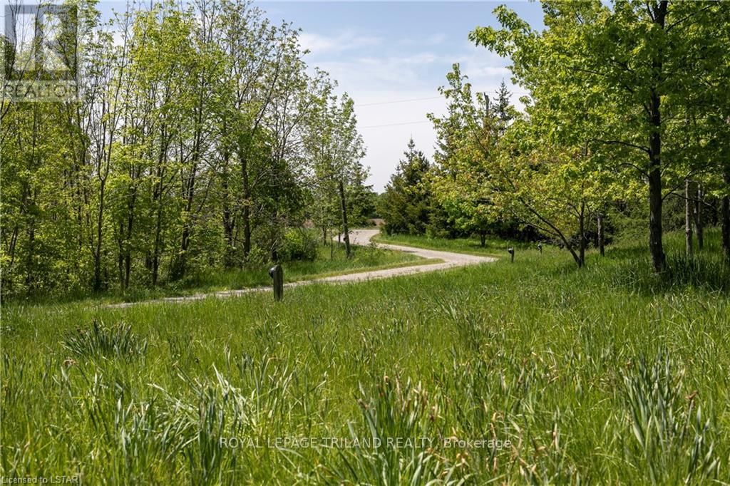 15668 FURNIVAL ROAD Image 40