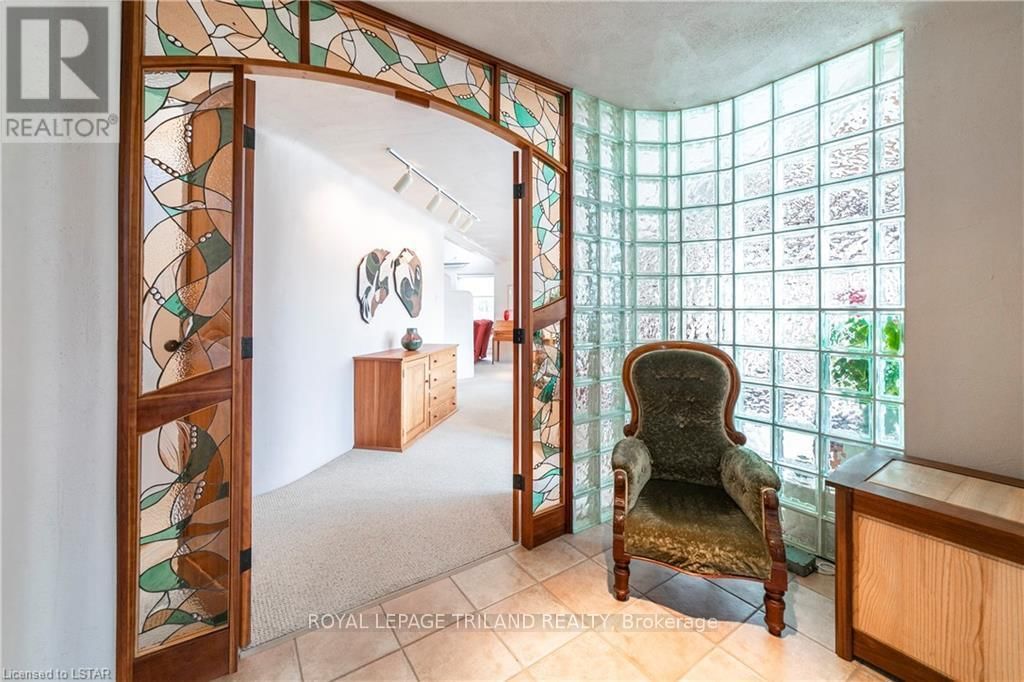 15668 FURNIVAL ROAD Image 9