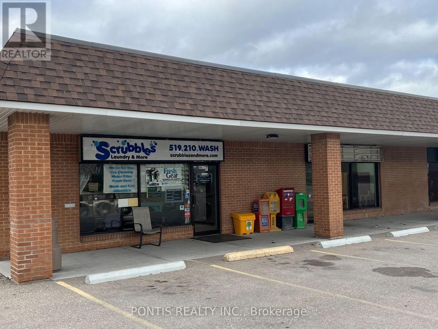 7 - 112 ORIOLE PARKWAY W Image 1