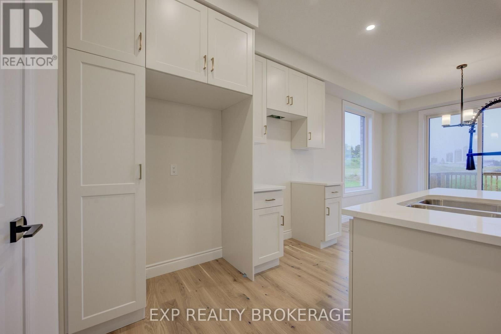 30 ANNE STREET WEST Image 10