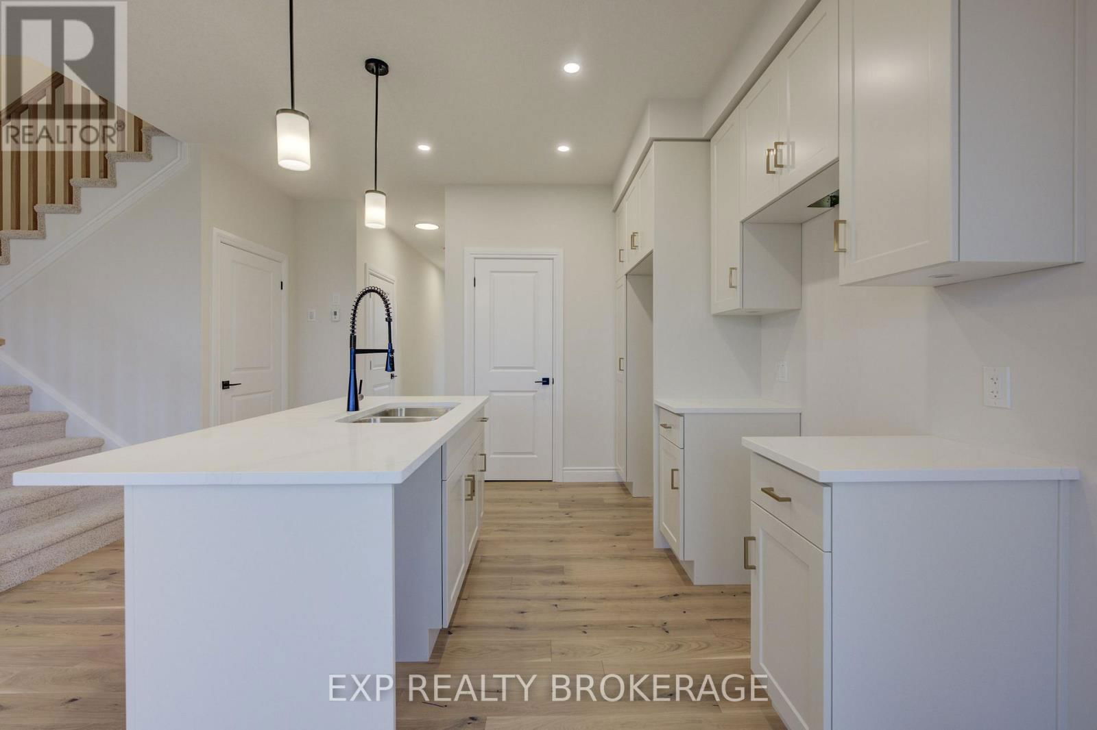 30 ANNE STREET WEST Image 14