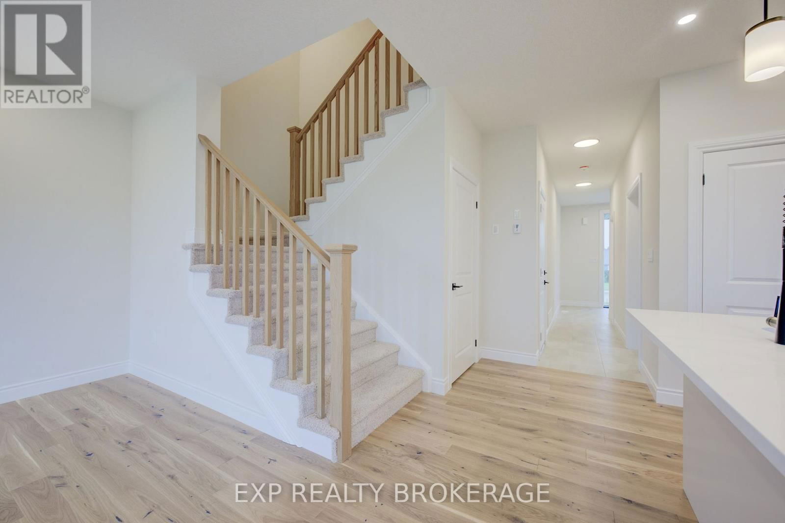 30 ANNE STREET WEST Image 22
