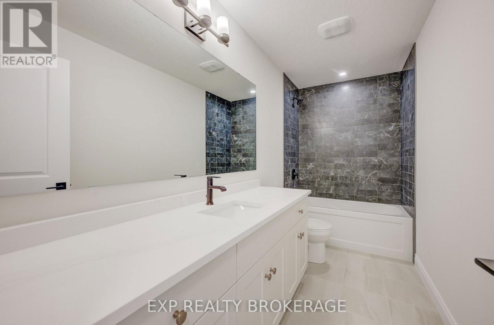 30 ANNE STREET WEST Image 33