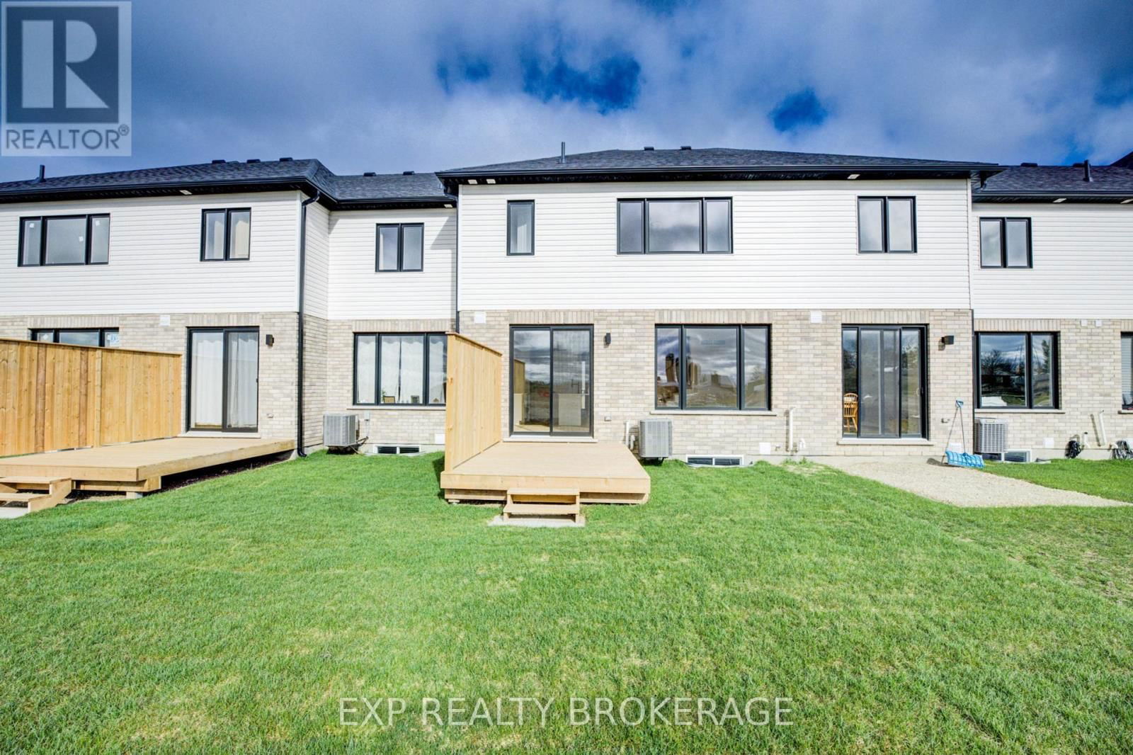 36 ANNE STREET WEST Image 3