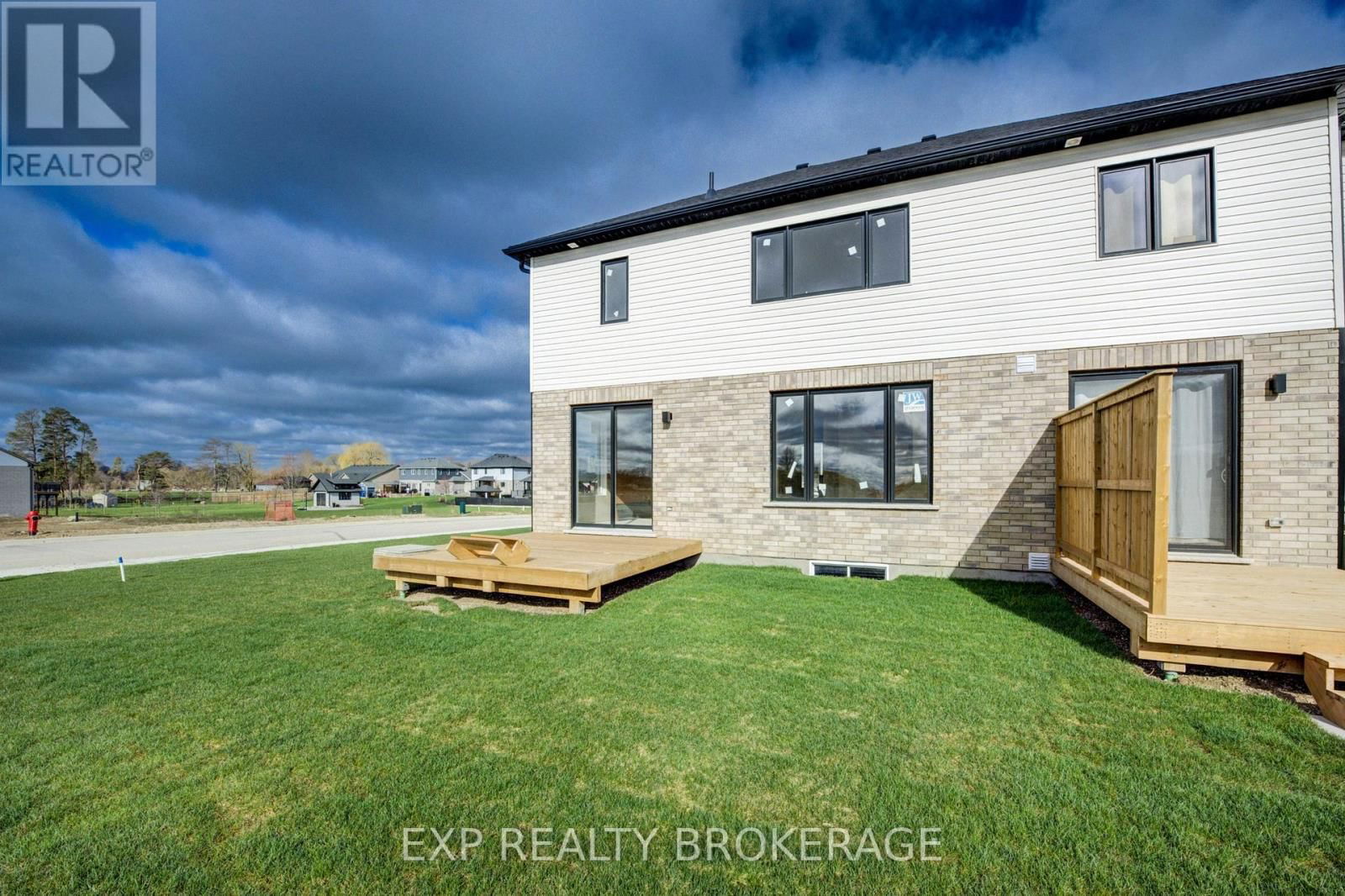 40 ANNE STREET WEST Image 3