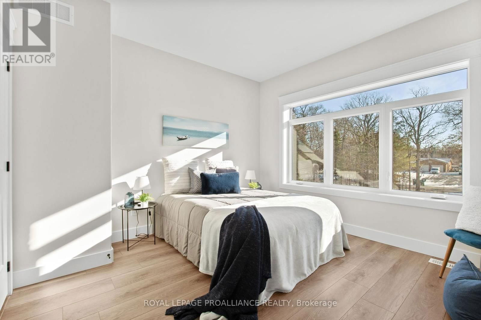 444 HILLSIDE DRIVE Image 14