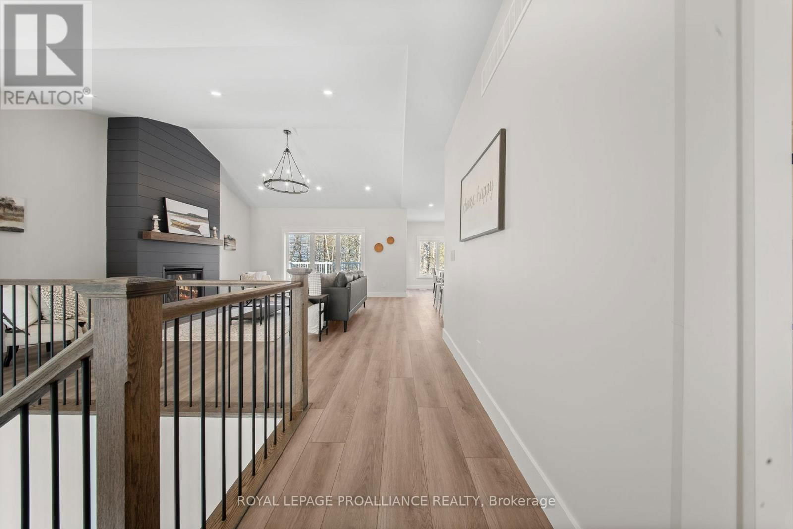444 HILLSIDE DRIVE Image 6