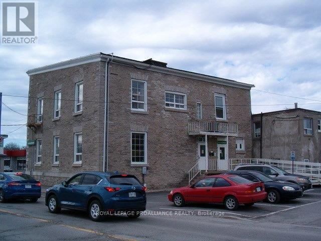 15 DUNDAS STREET E Image 5