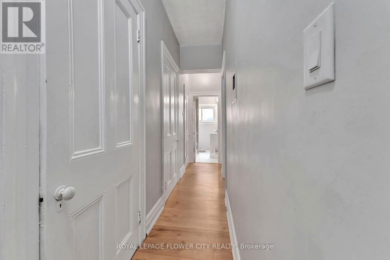 105 East Avenue  Hamilton (Kennedy), L8N2T6 | Image 21