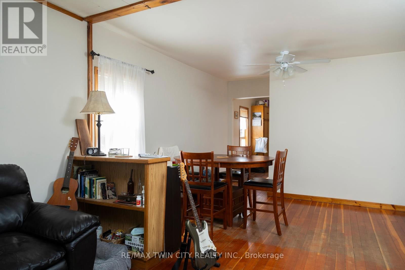 122 KING STREET Image 18