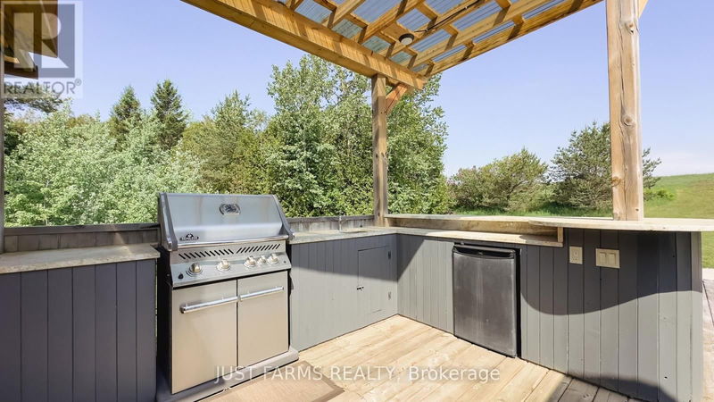 Image #1 of Business for Sale at 837 7th Avenue, Hanover, Ontario