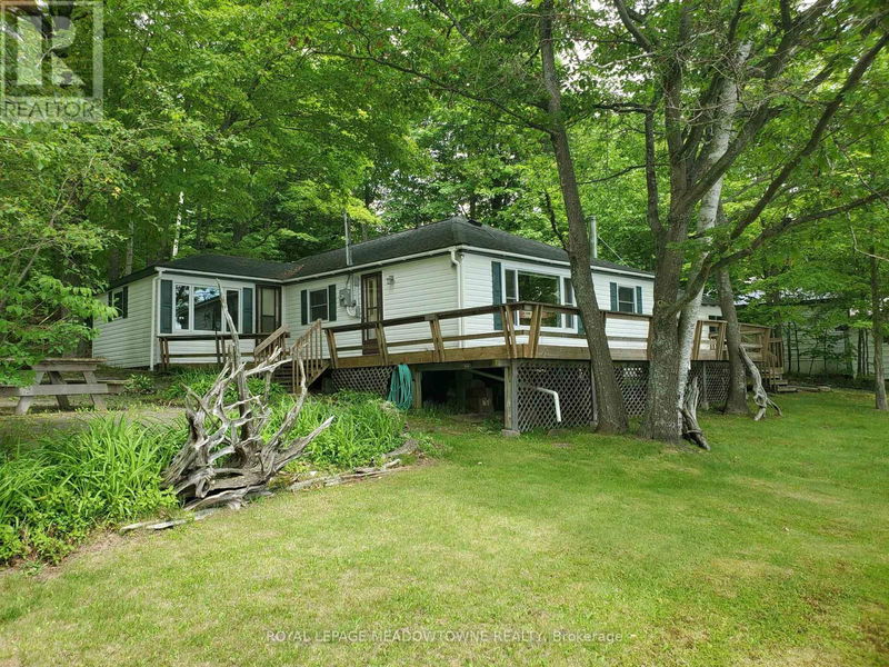 33 Pigeon Bay Road  Parry Sound Remote Area, P0H1Y0 | Image 1