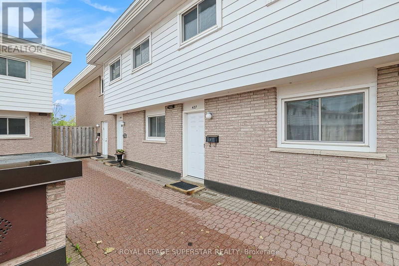 427 Moodie Drive  Ottawa (Nepean), K2H8A6 | Image 4