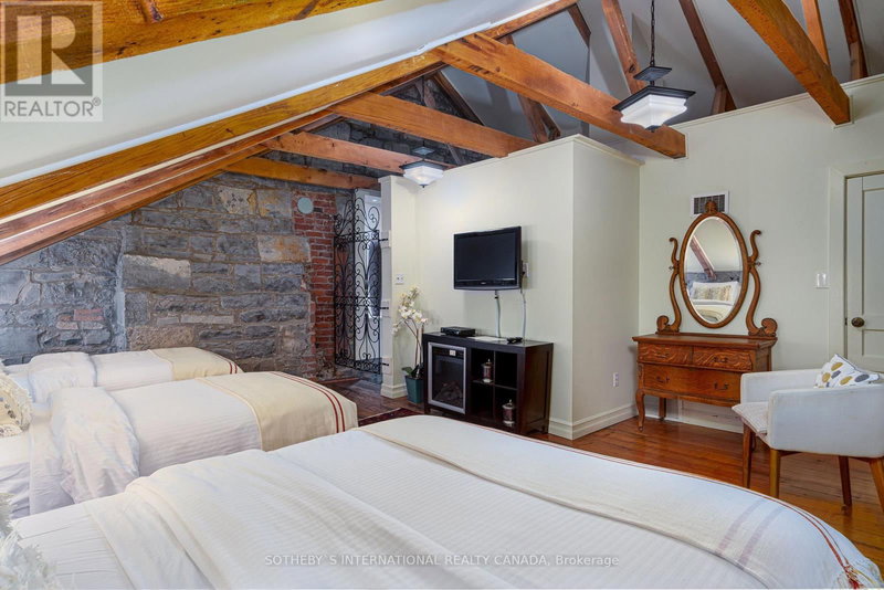 Image #1 of Business for Sale at 8 Starr Place, Kingston ), Ontario